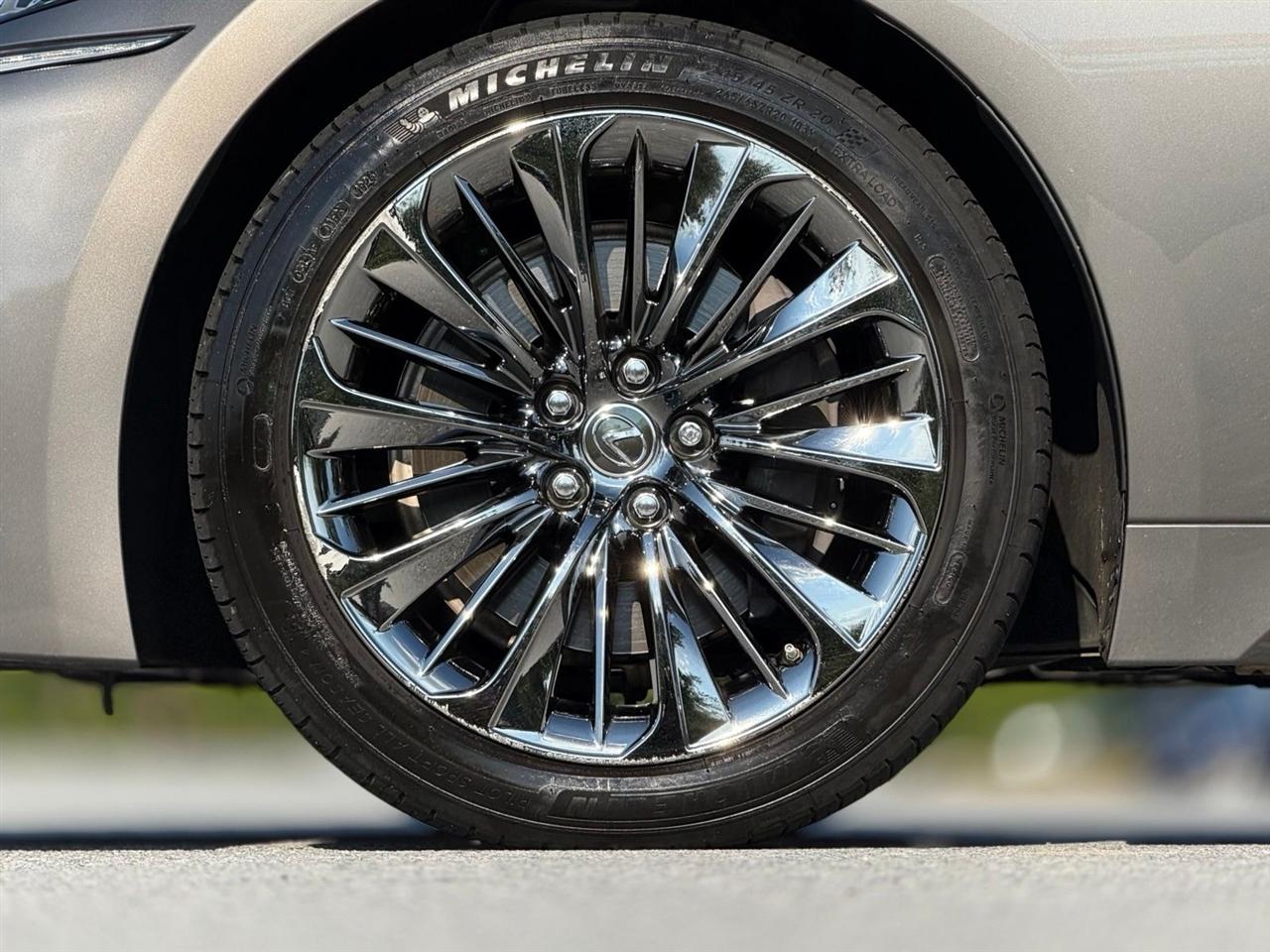 Lexus LS  2018