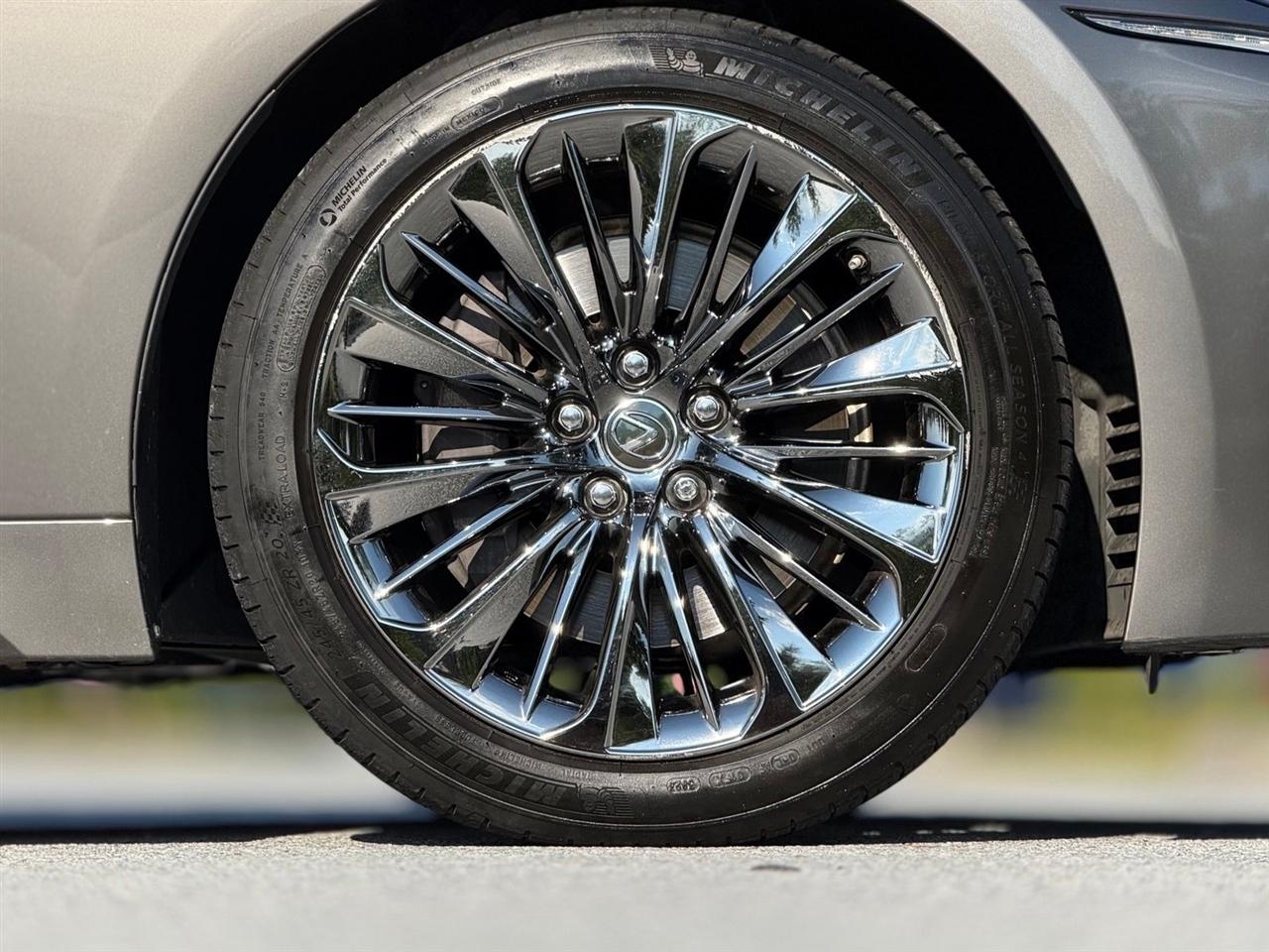 Lexus LS  2018