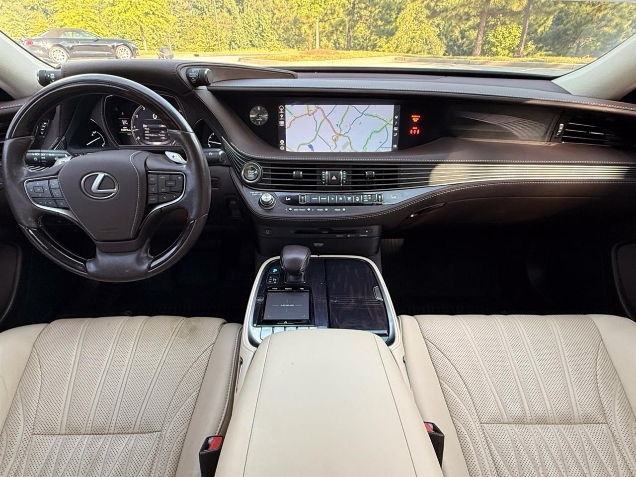 Lexus LS  2018