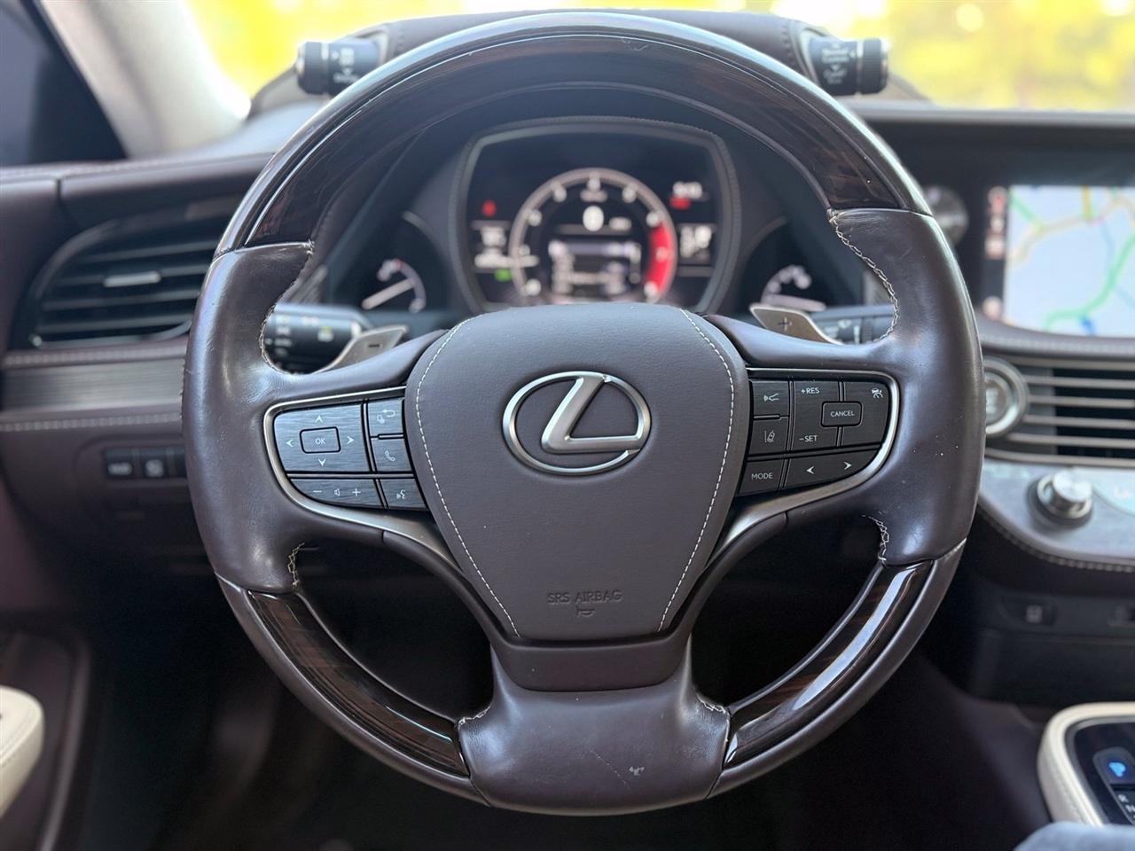 Lexus LS  2018