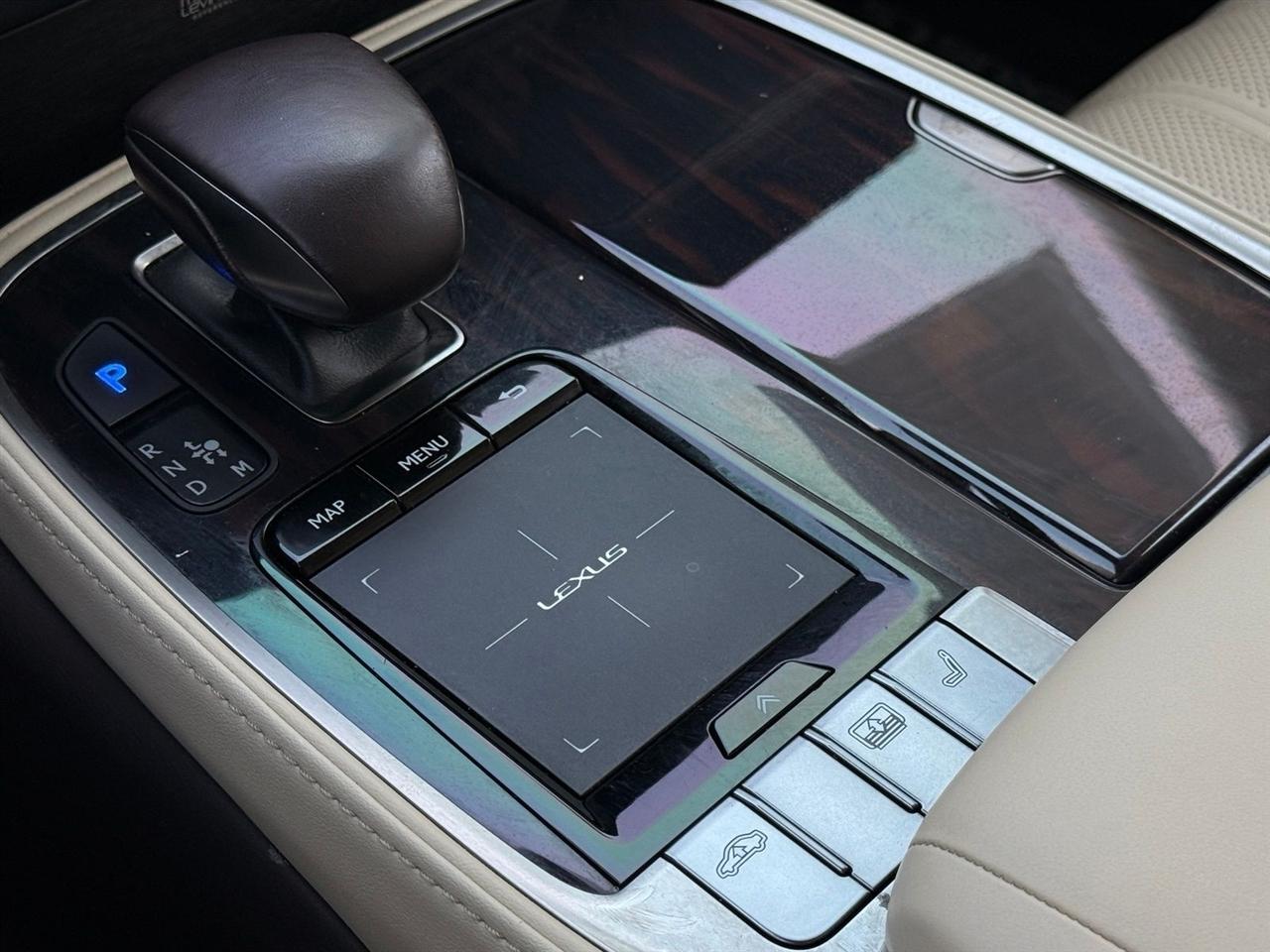 Lexus LS  2018