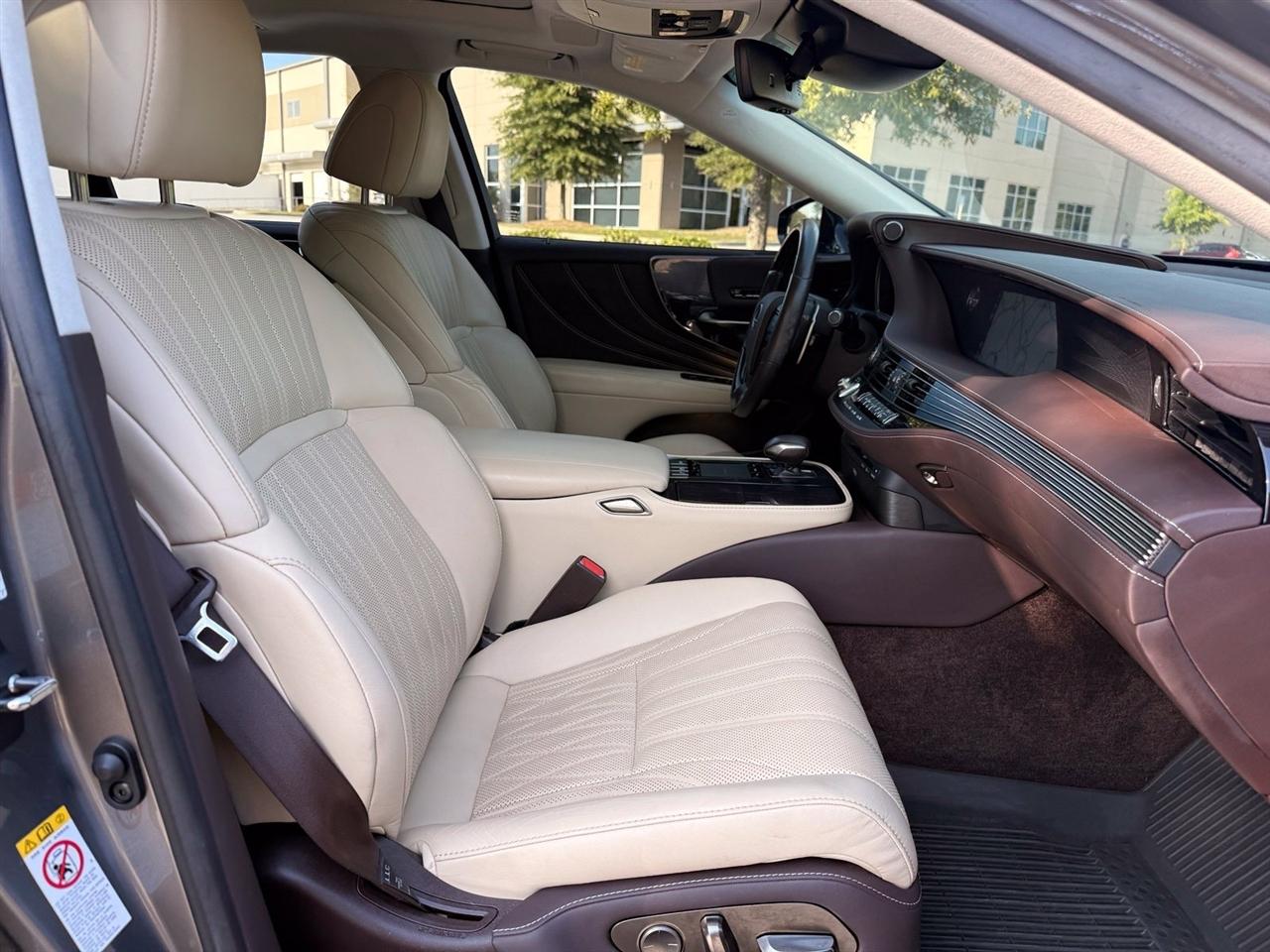Lexus LS  2018