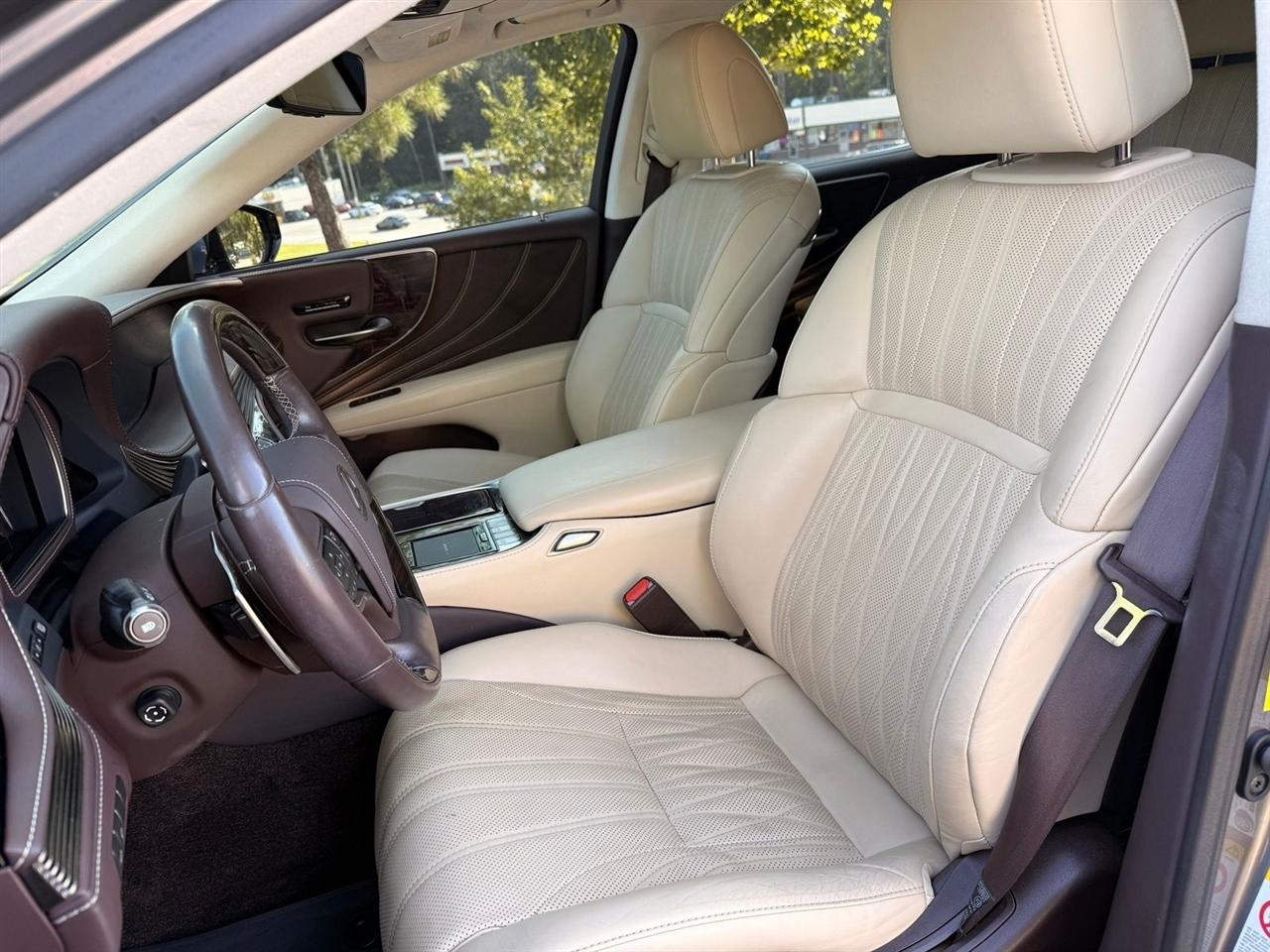 Lexus LS  2018