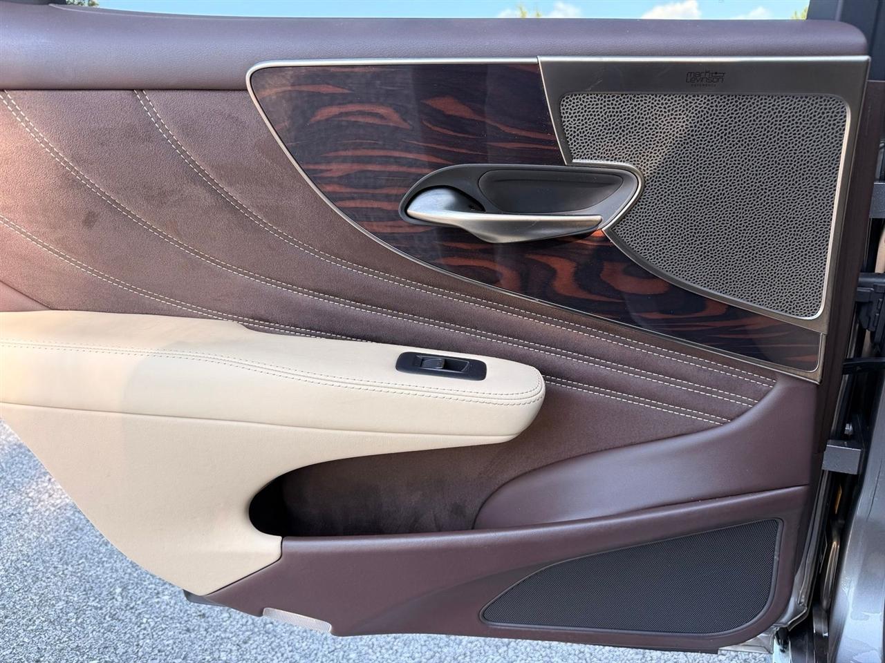 Lexus LS  2018