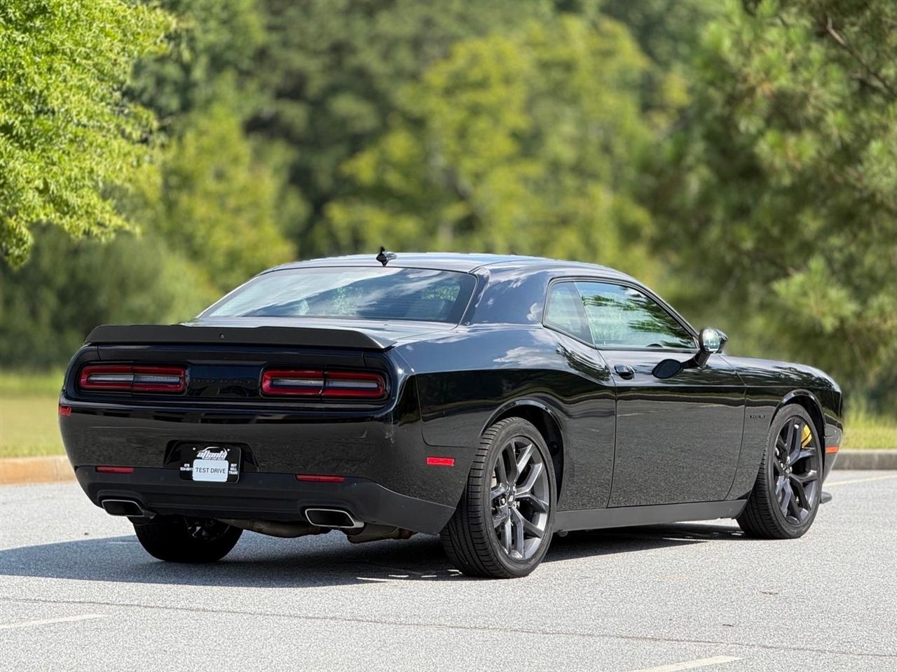 Dodge Challenger  2021