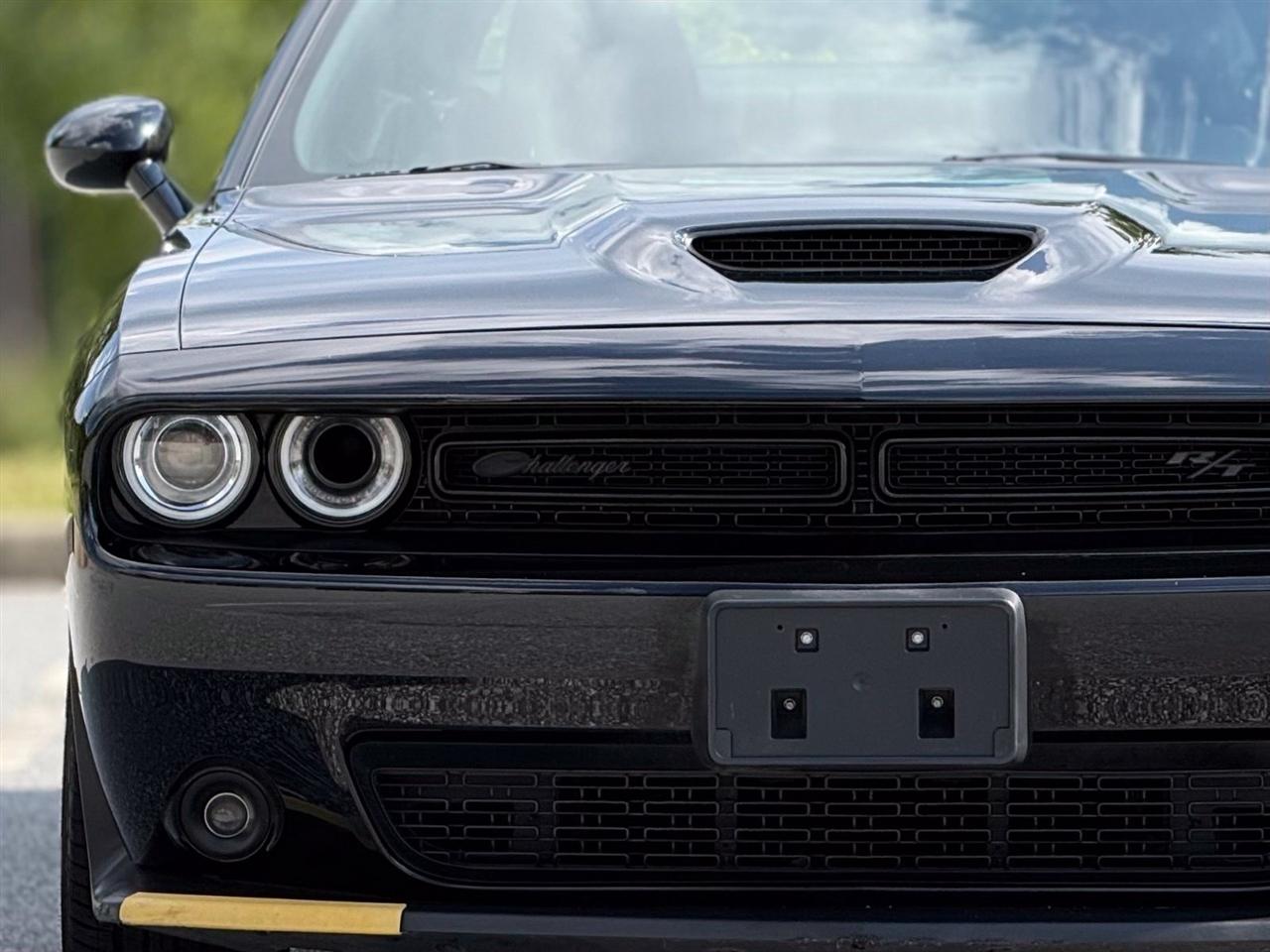 Dodge Challenger  2021