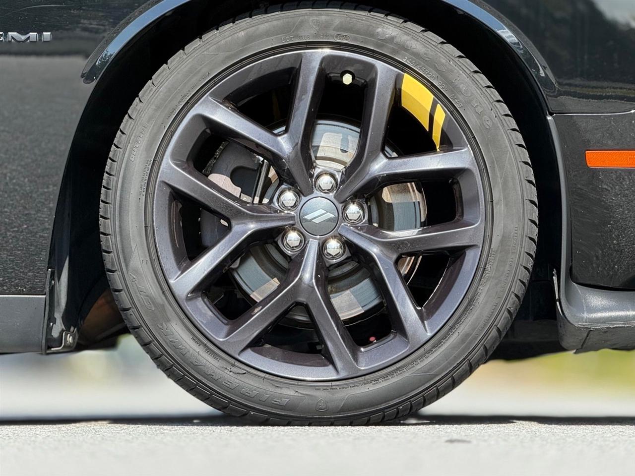 Dodge Challenger  2021