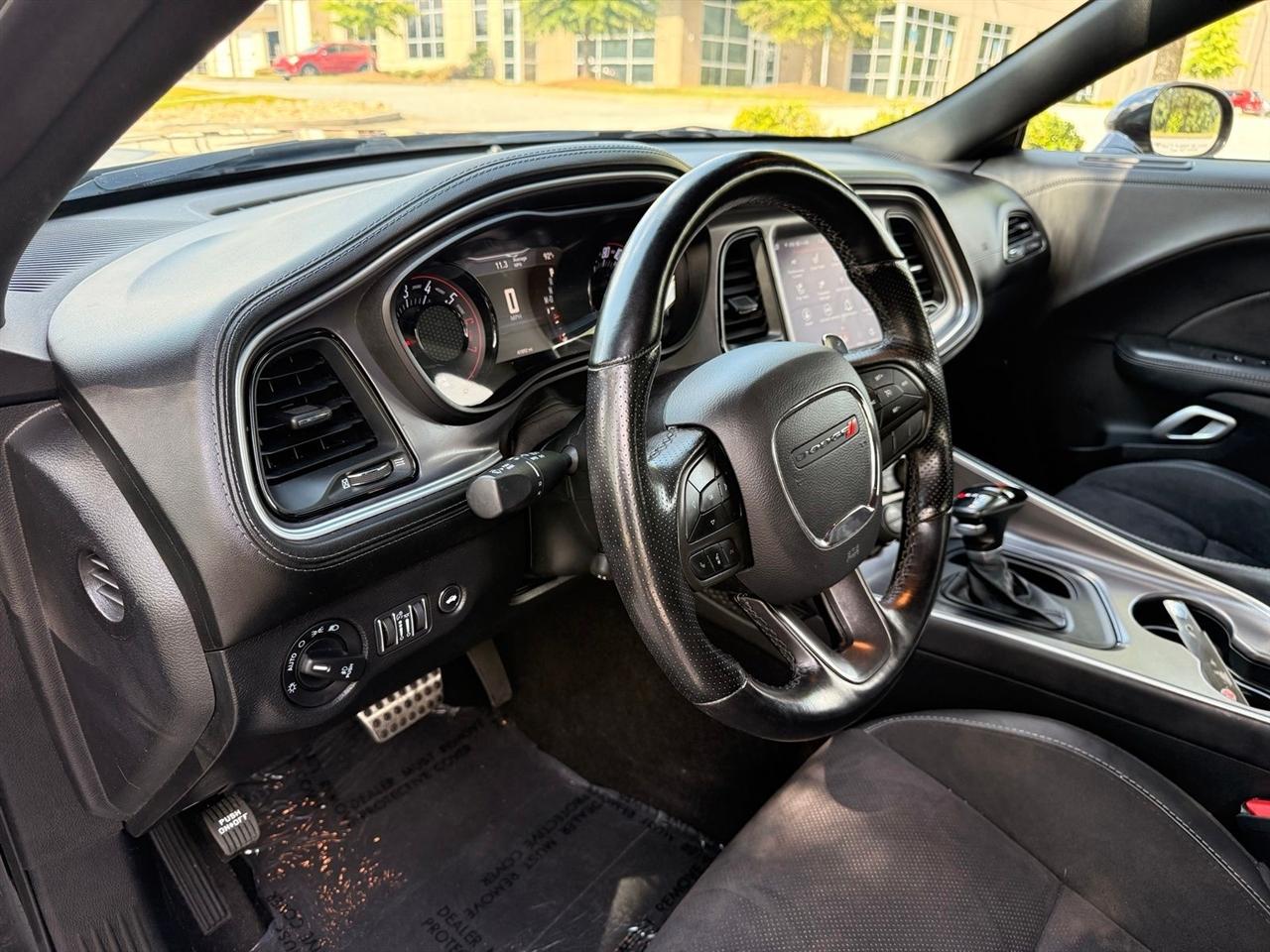 Dodge Challenger  2021