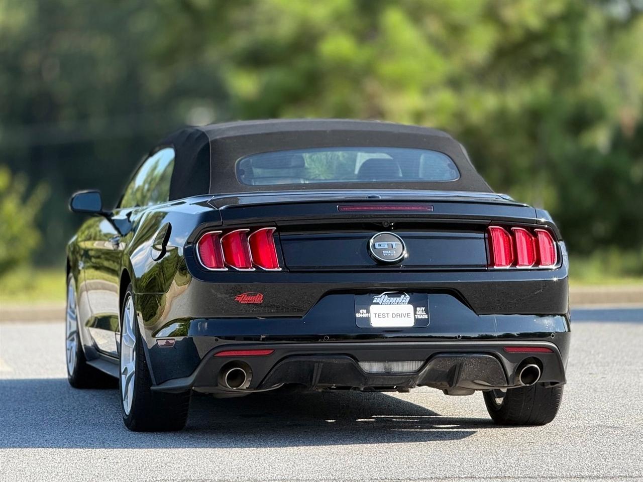 Ford Mustang photo 5