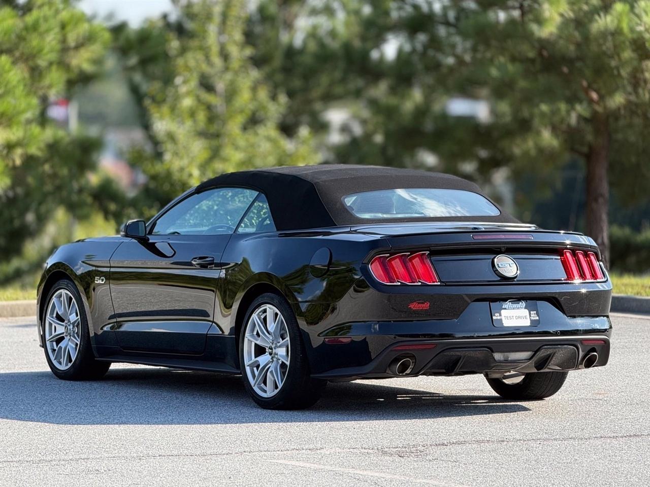 Ford Mustang photo 10