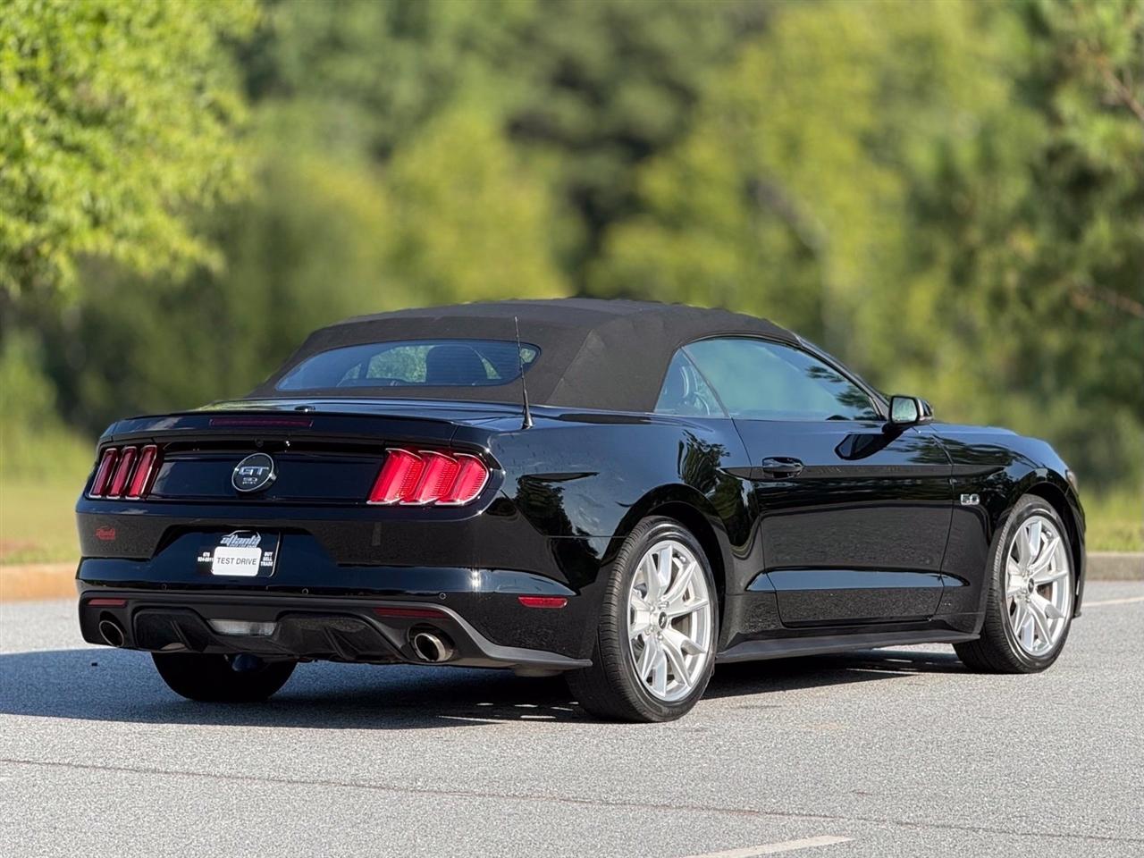 Ford Mustang photo 11