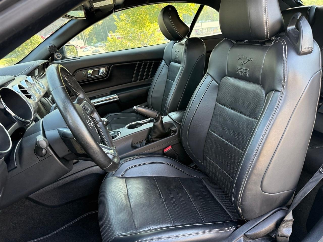 Ford Mustang photo 35