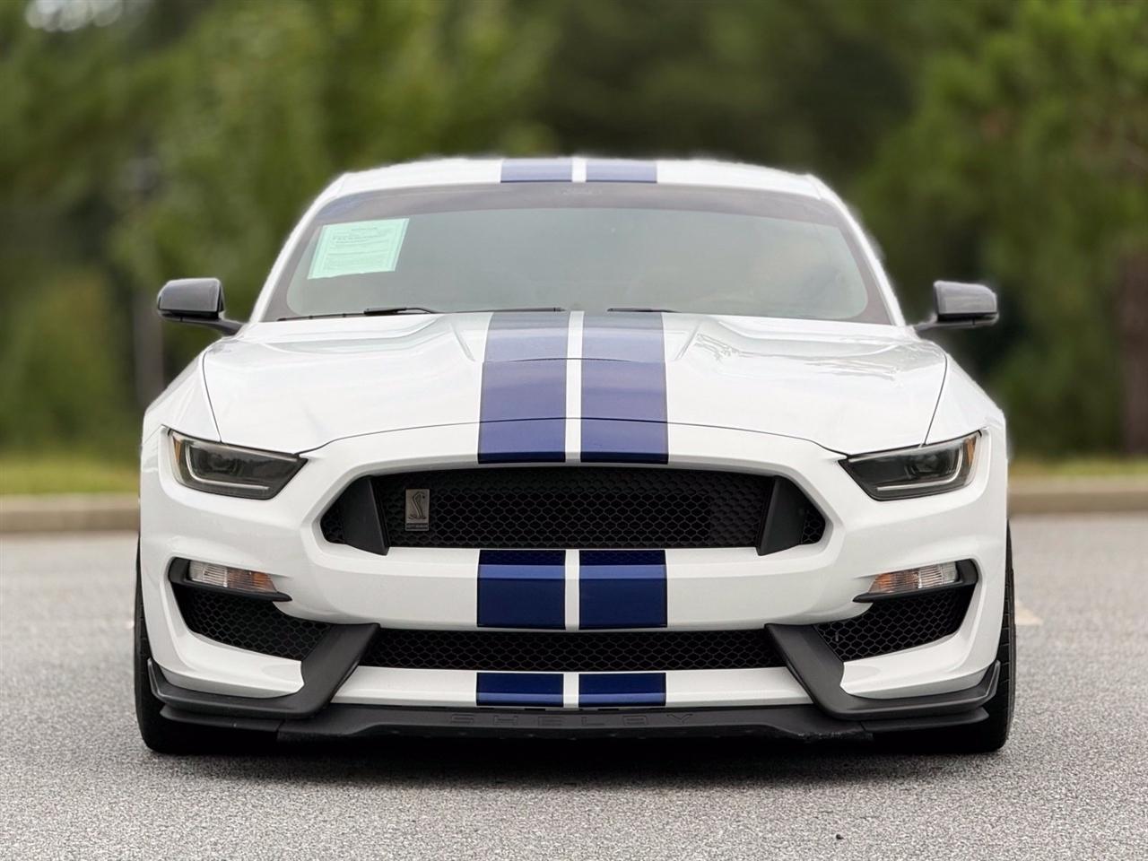 Ford Mustang photo 3