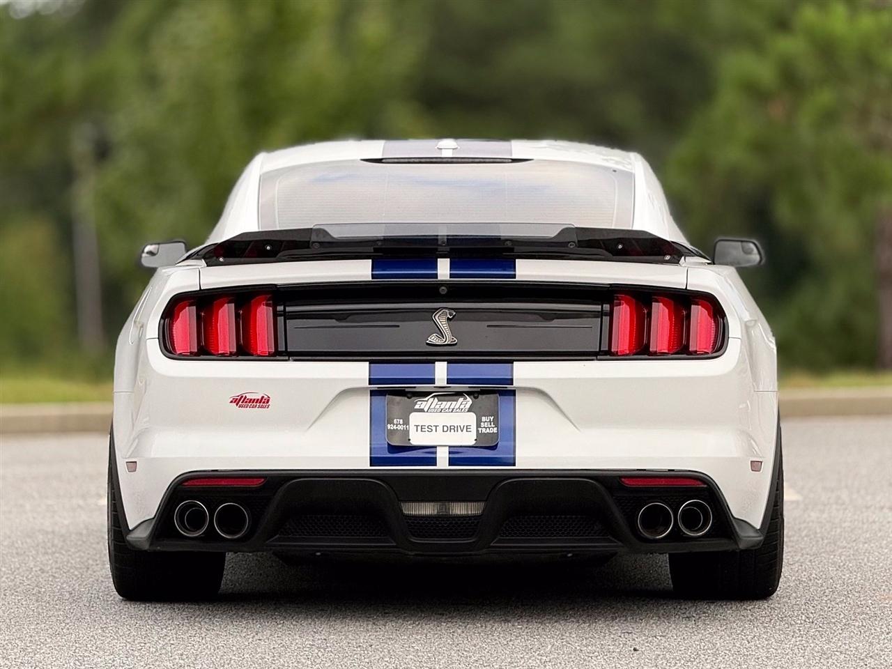 Ford Mustang photo 6