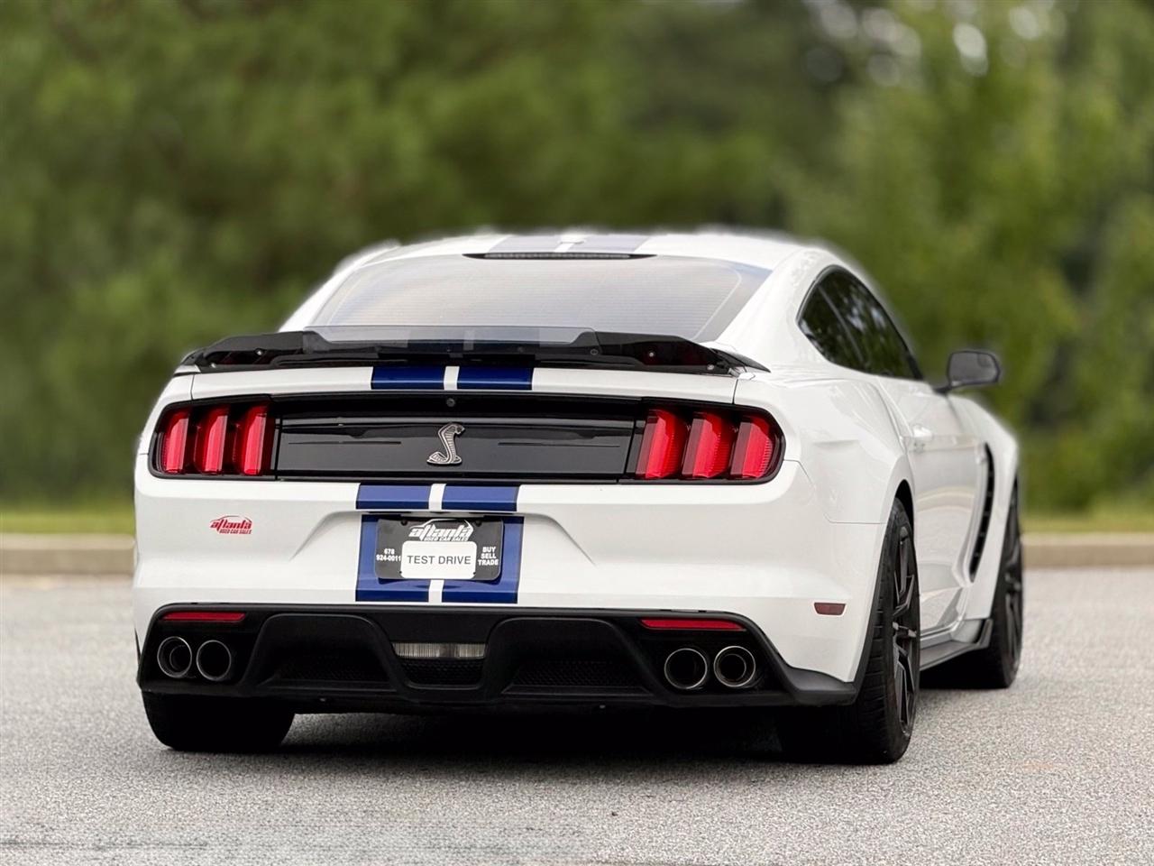 Ford Mustang photo 7