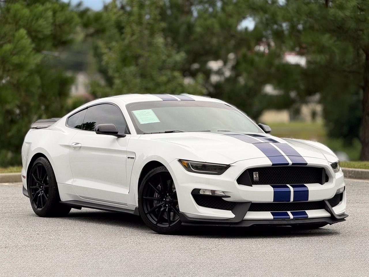 Ford Mustang photo 13