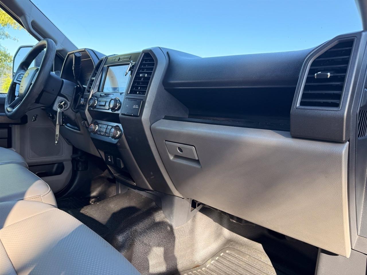 Ford F-350 photo 24