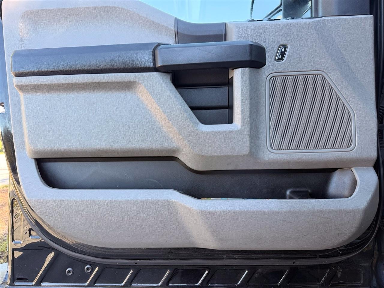 Ford F-350 photo 41