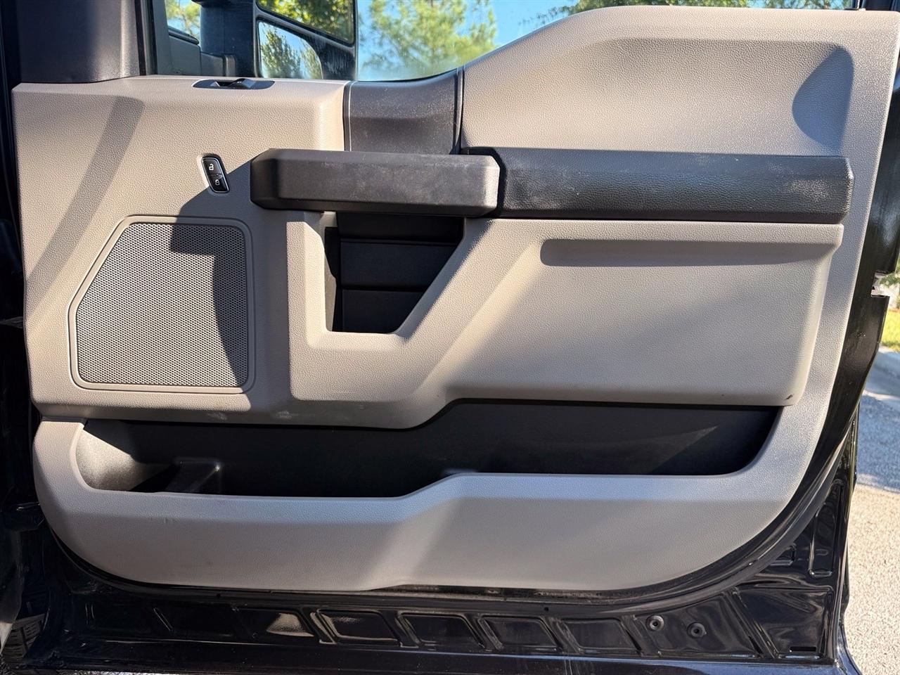 Ford F-350 photo 42