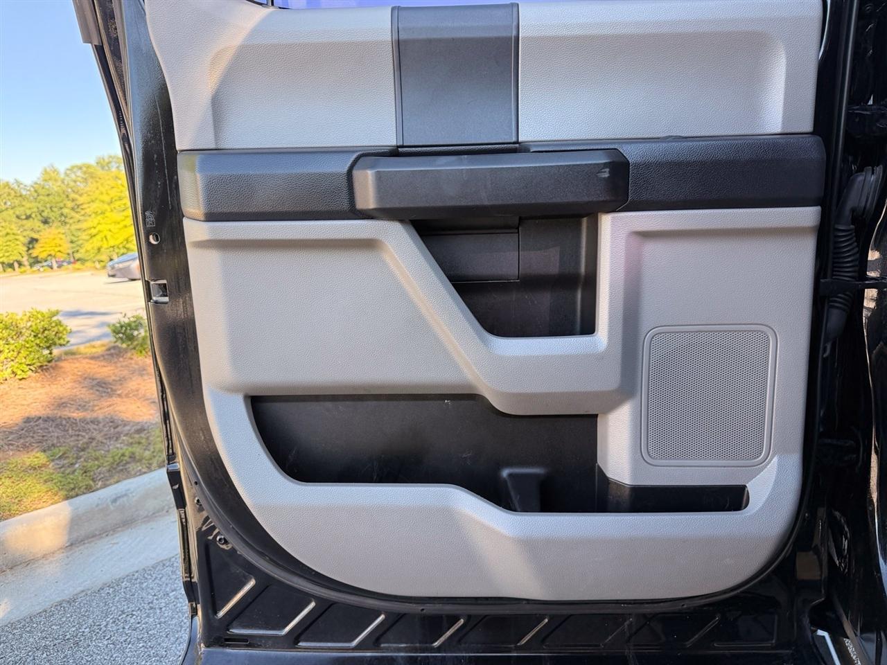 Ford F-350 photo 43