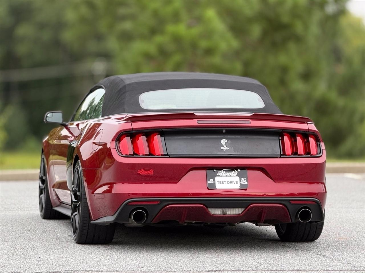 Ford Mustang photo 5
