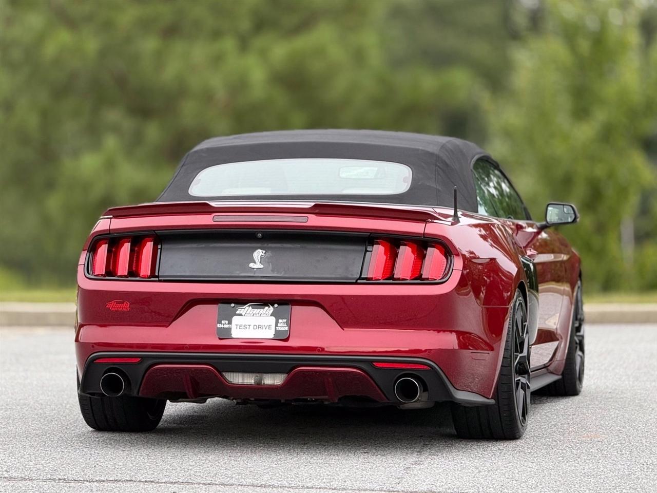 Ford Mustang photo 7