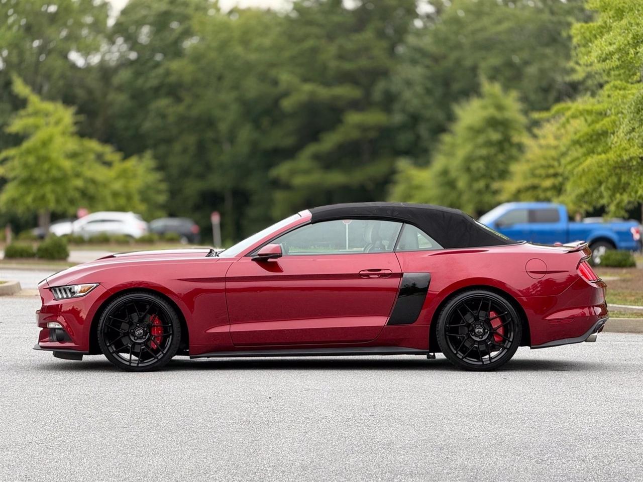 Ford Mustang photo 9