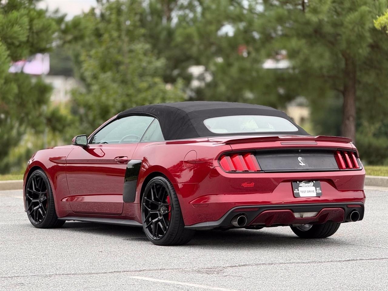 Ford Mustang photo 10