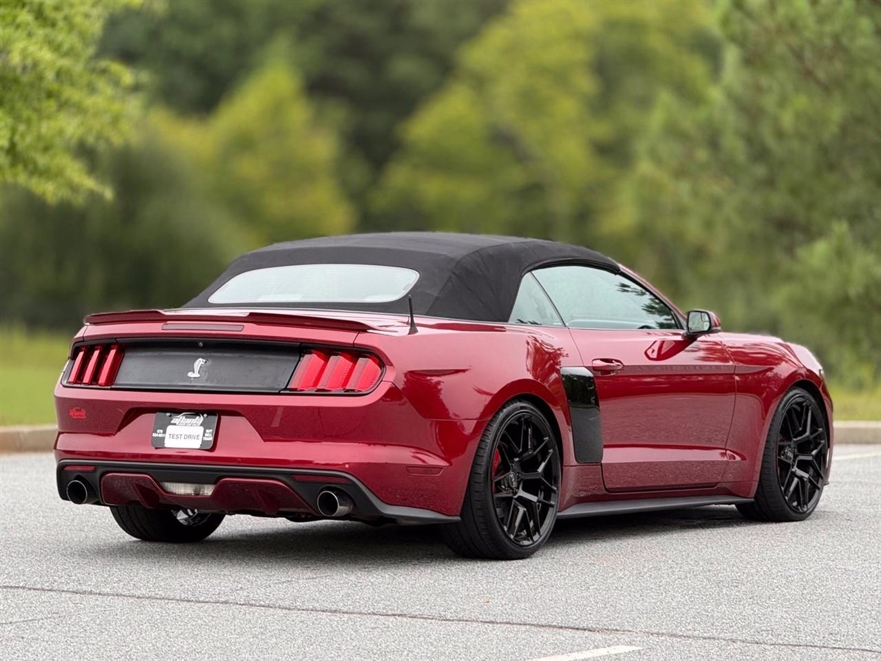Ford Mustang photo 11