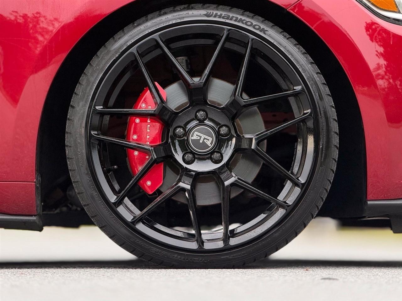 Ford Mustang photo 21