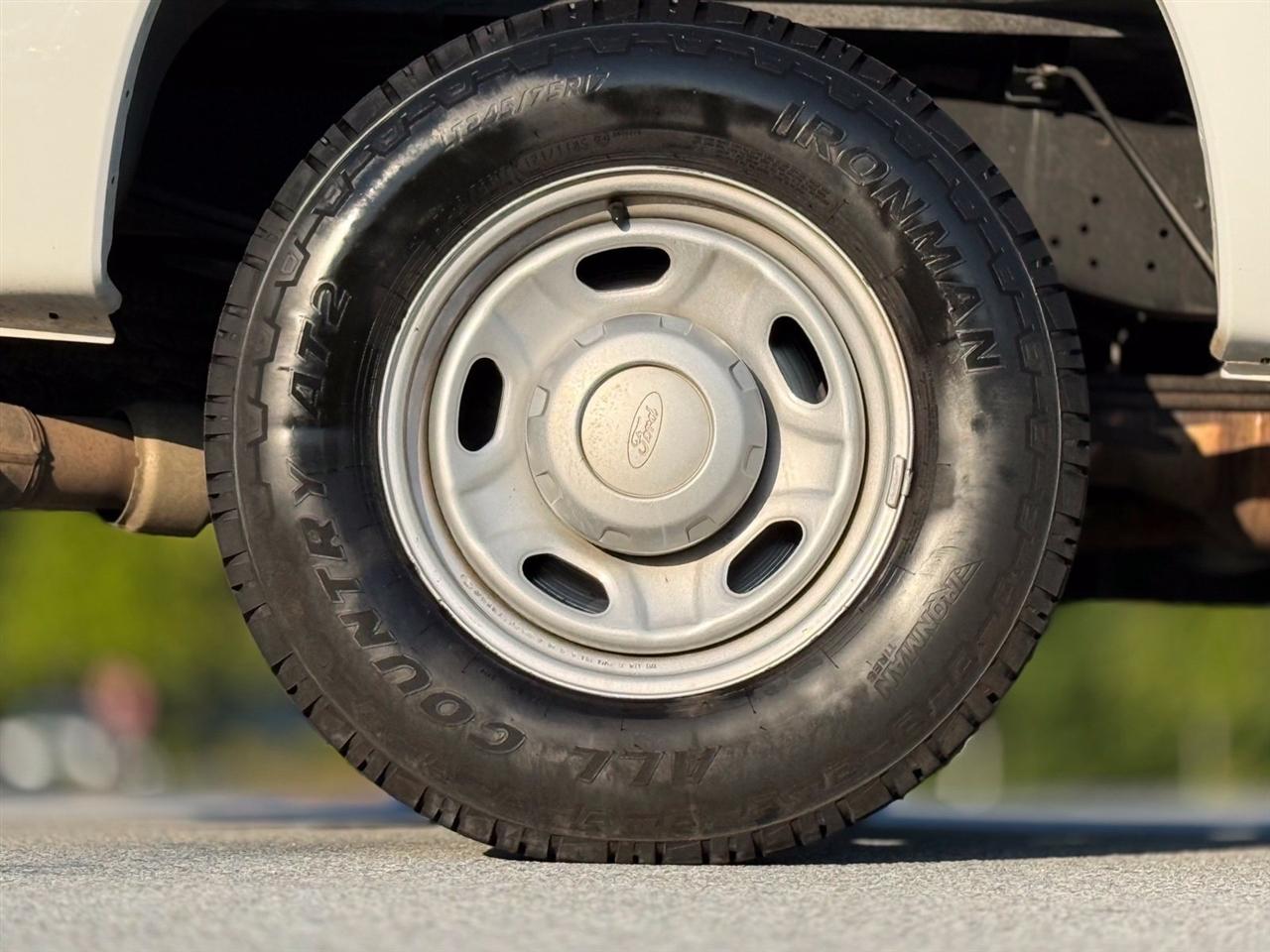 Ford F-250 photo 18