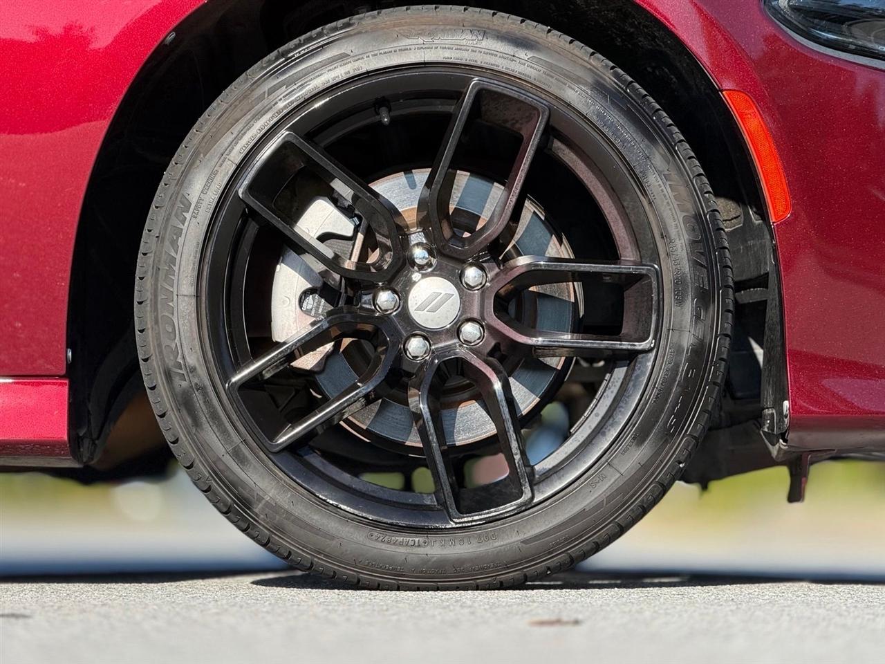 Dodge Charger photo 19