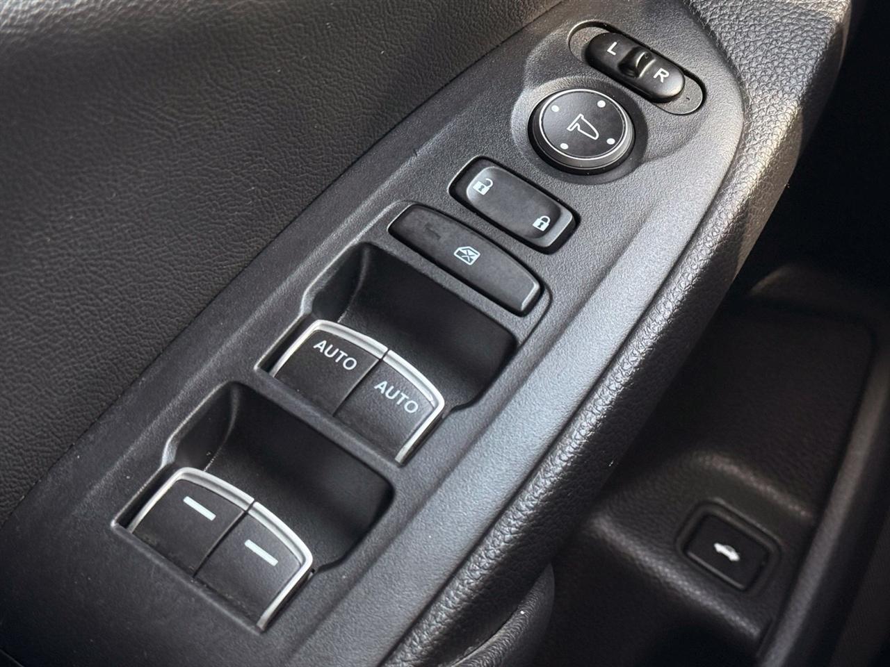 Honda Accord photo 30