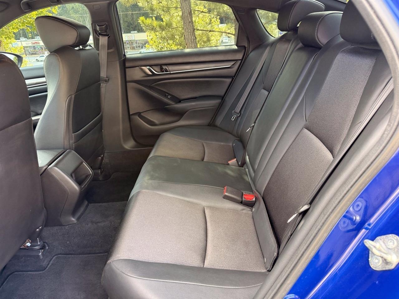 Honda Accord photo 33