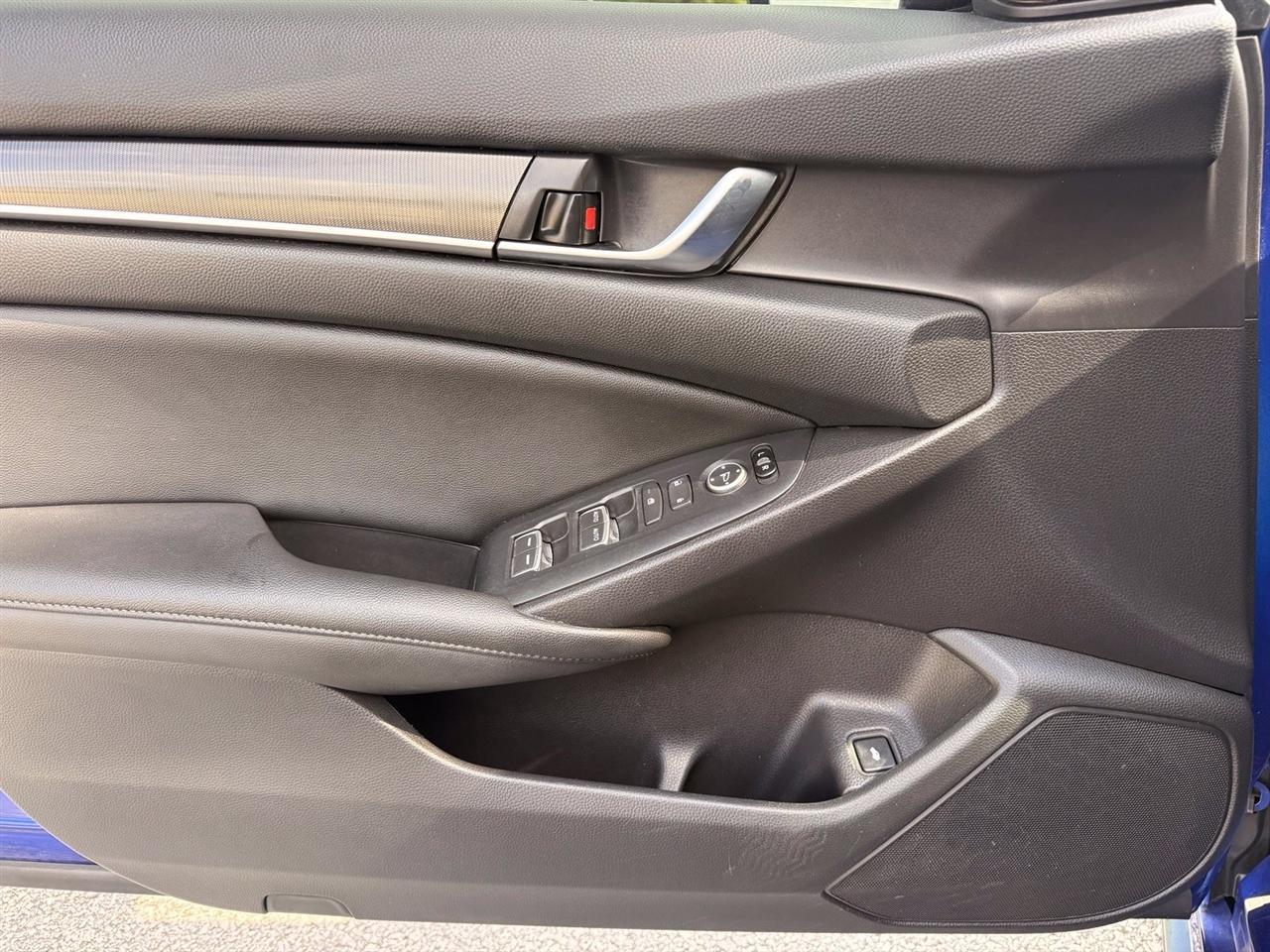 Honda Accord photo 36