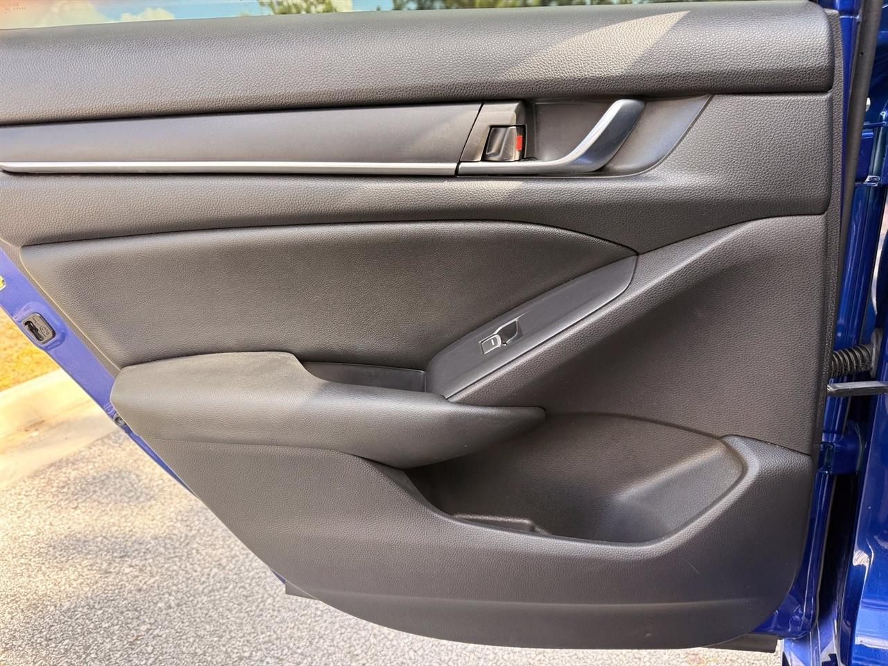Honda Accord photo 37