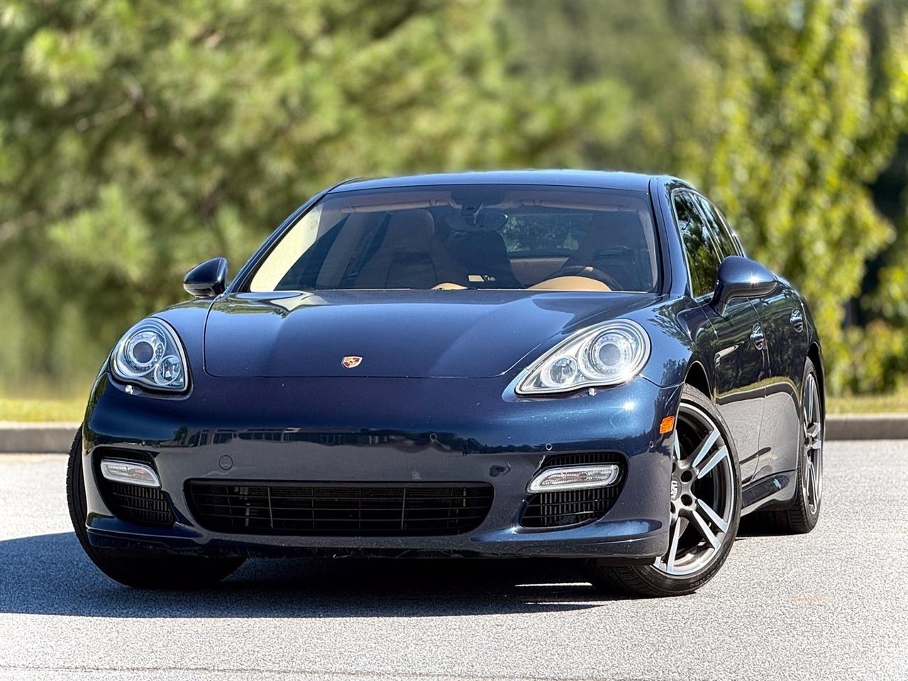 Porsche Panamera  2012