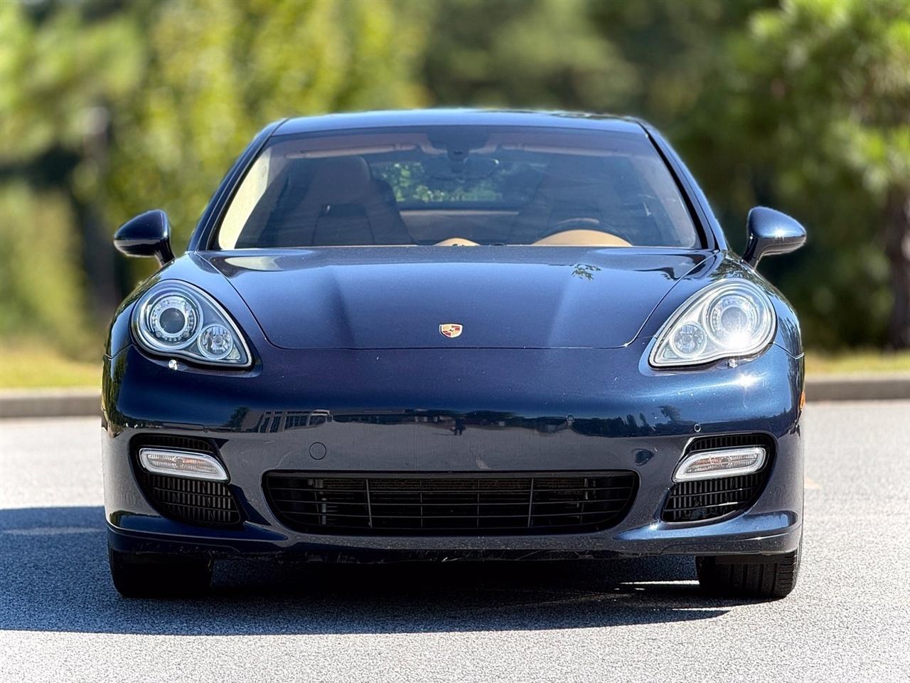Porsche Panamera  2012