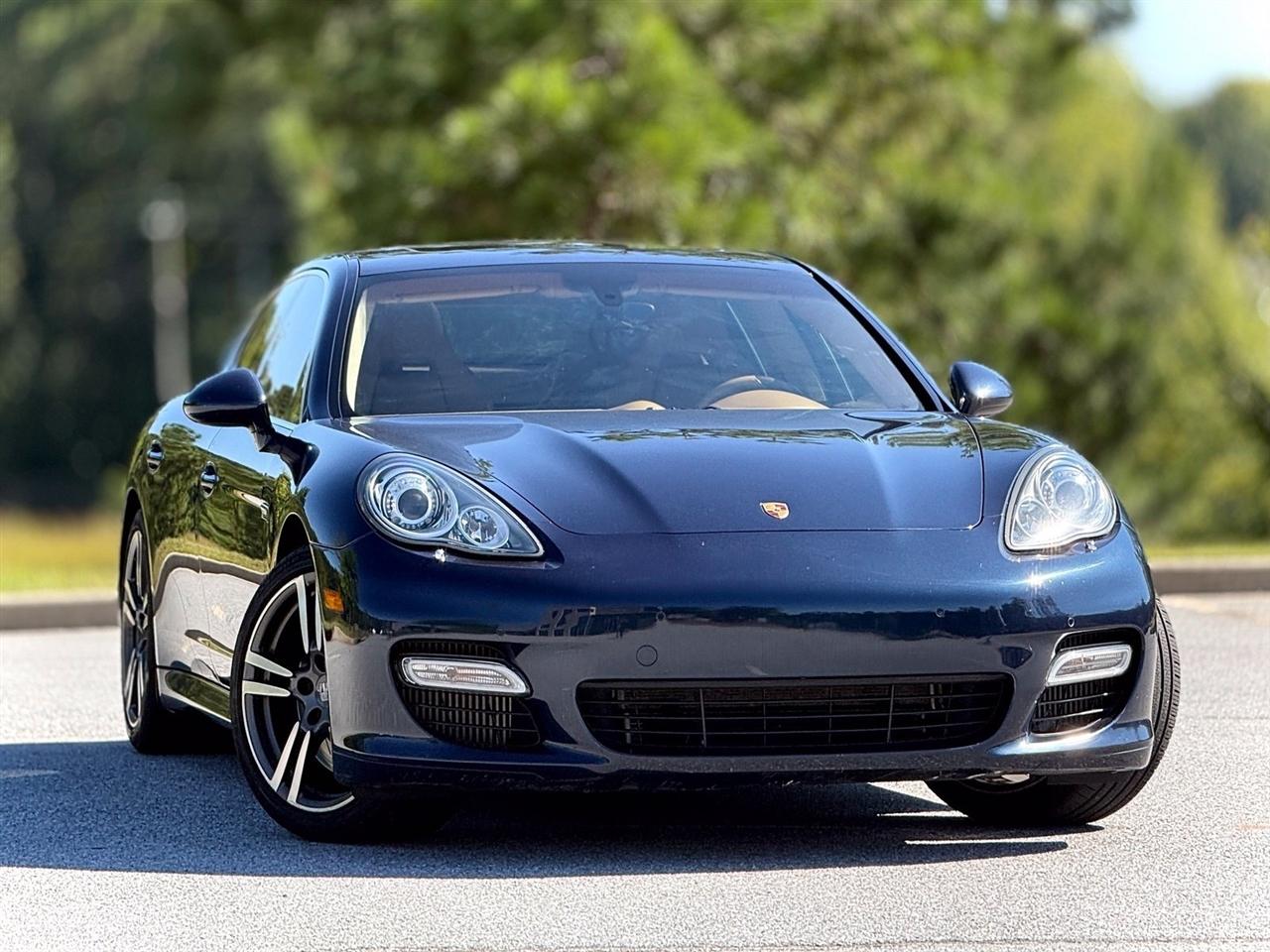 Porsche Panamera  2012