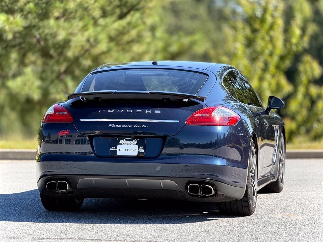 Porsche Panamera  2012