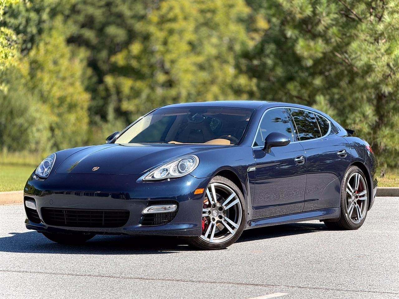 Porsche Panamera  2012