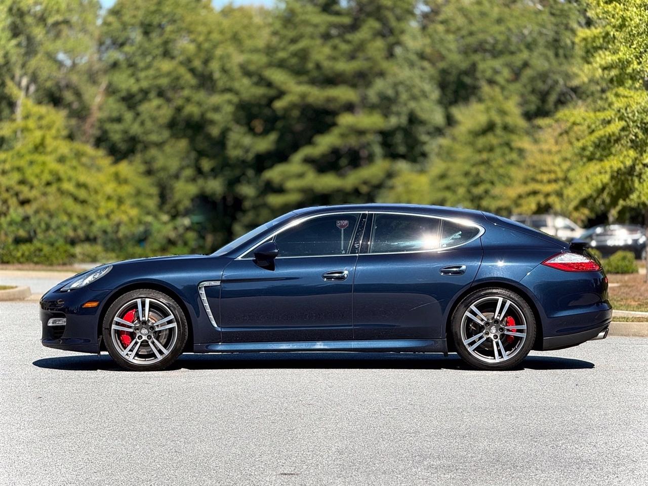 Porsche Panamera  2012
