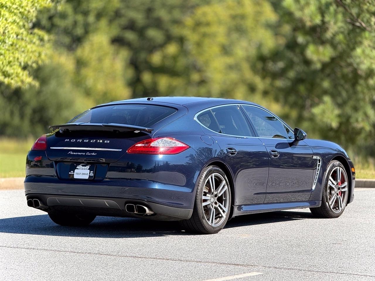 Porsche Panamera  2012