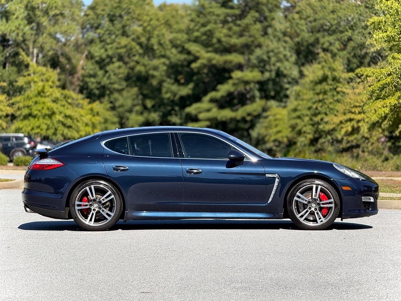 Porsche Panamera  2012