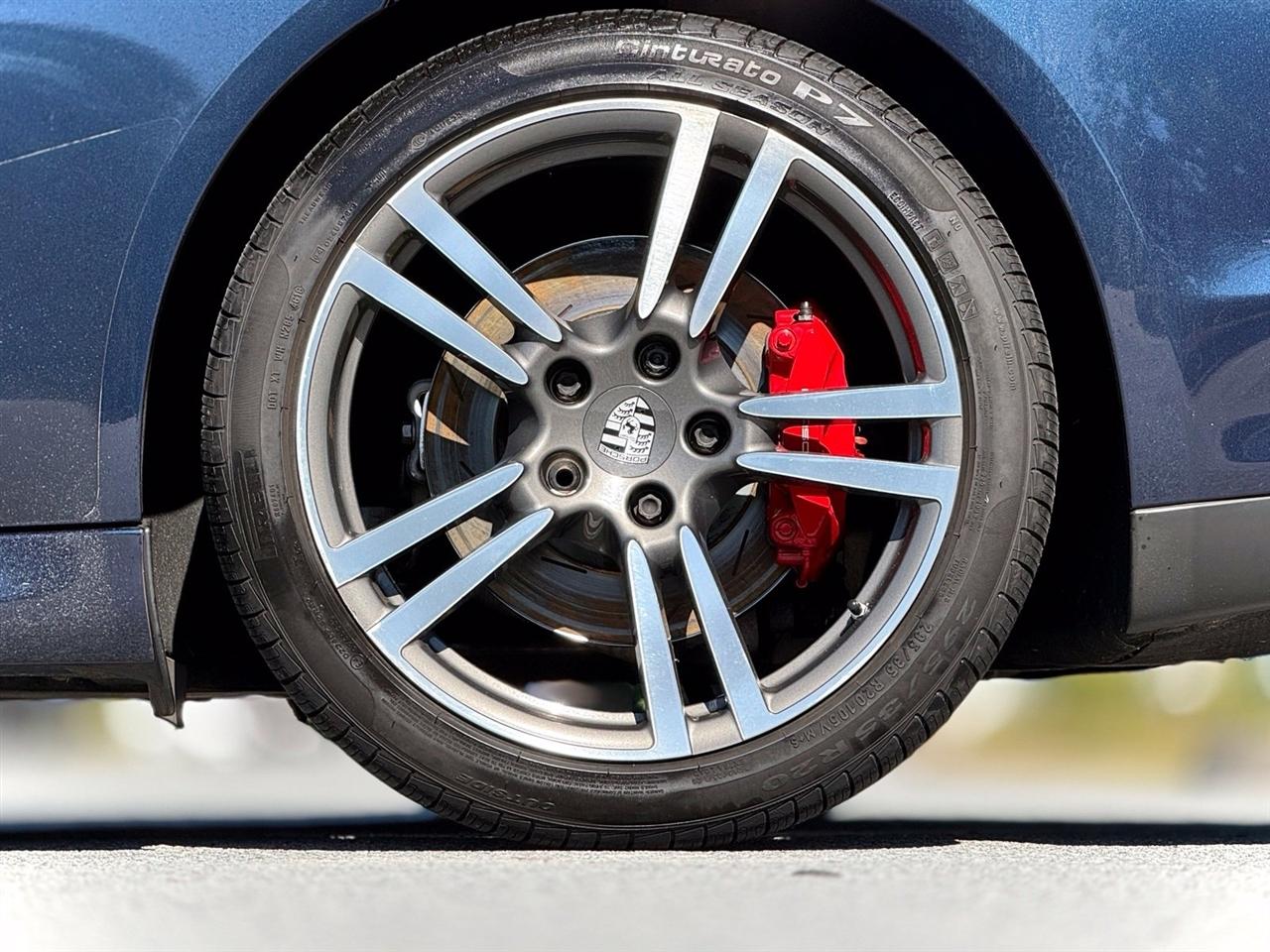 Porsche Panamera  2012