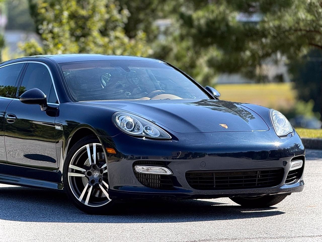 Porsche Panamera  2012