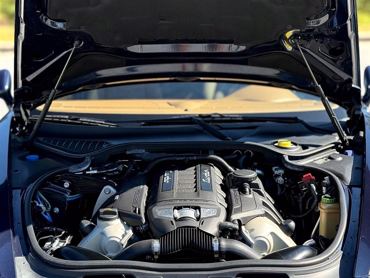 Porsche Panamera  2012