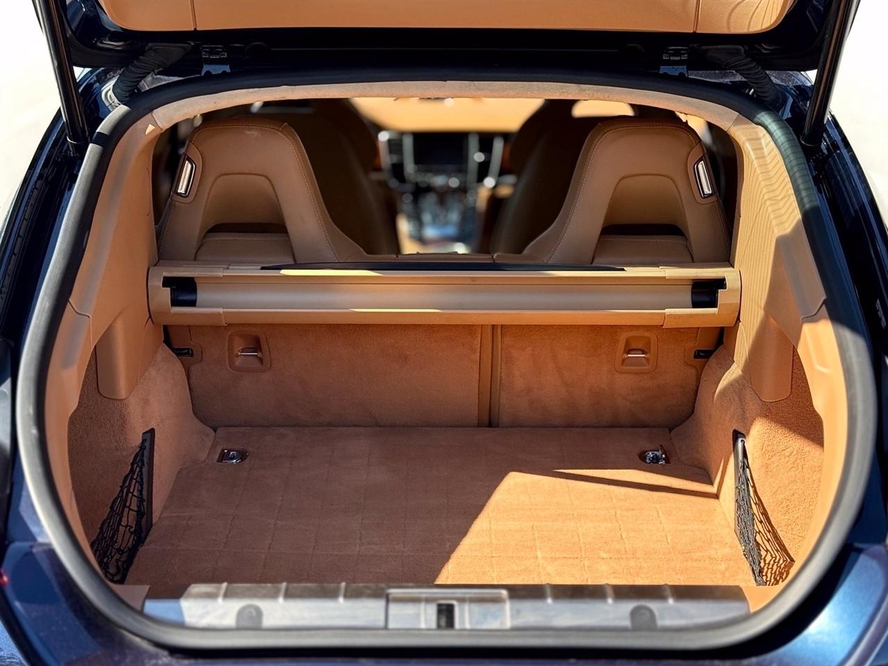 Porsche Panamera  2012