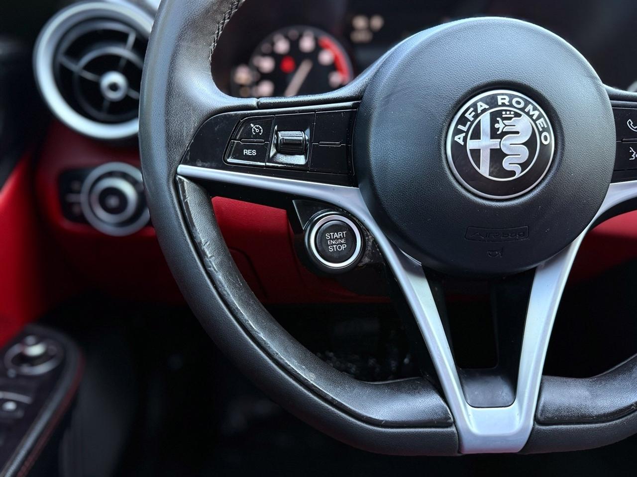 Alfa Romeo Giulia  2017