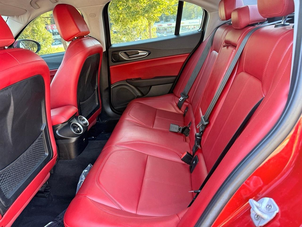 Alfa Romeo Giulia  2017